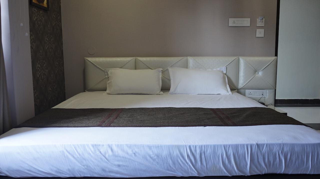 Hotel Golden Tulip Jalpaiguri Exterior photo